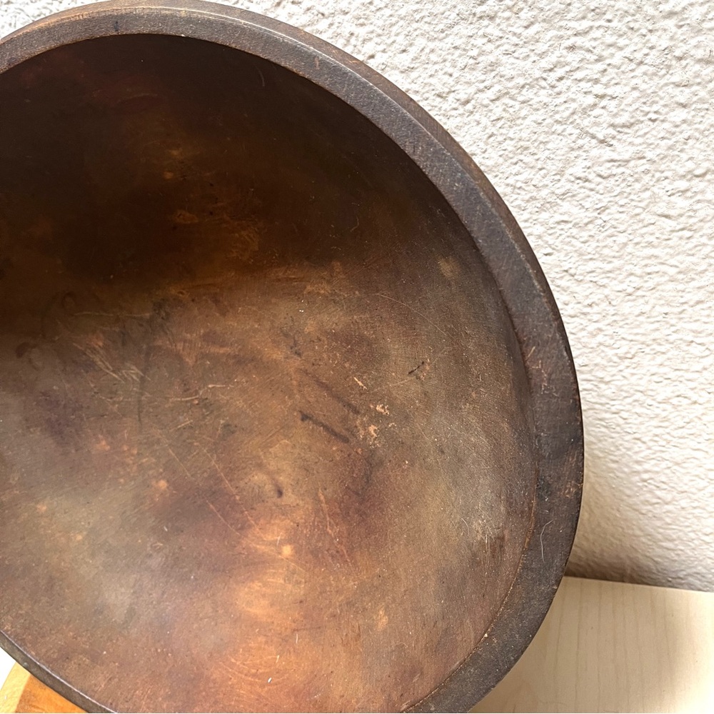 Rustic Brown Wooden Bowl- Stunning. Vintage Parris- Oval shape- smooth - Picture 2 of 7